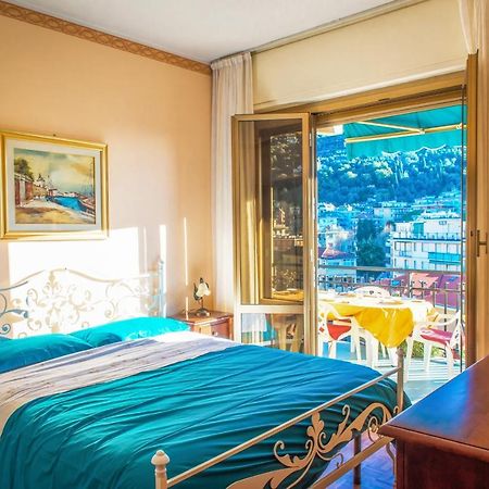 Mari E Monti Appartamento In Centro Rapallo Bagian luar foto