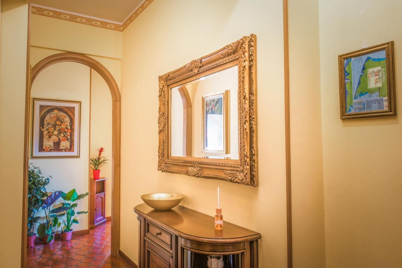 Mari E Monti Appartamento In Centro Rapallo Bagian luar foto